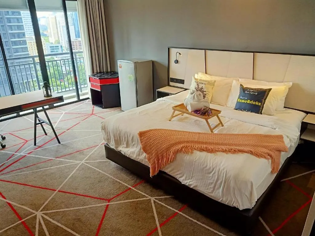Red M101 Dang Wangi I Homebrickz Kuala Lumpur Apartment